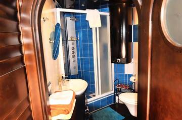 Фото номера Апартаменты в пентхаусе Апартаменты The Sky Loft г. Киев 54