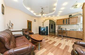 Фото номера Апартаменты с 2 спальнями. Kostolna 6 Апартаменты HouseHome г. Киев 3