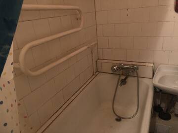 Фото номера Спальное место на двухъярусной кровати в общем номере для мужчин и женщин Хостелы Хостел Hikkaduwa Hostel г. Киев 5
