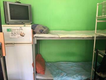 Фото номера Спальное место на двухъярусной кровати в общем номере для мужчин и женщин Хостелы Хостел Hikkaduwa Hostel г. Киев 7
