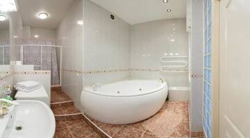 Фото номера Апартаменты с балконом на ул. Красноармейская Апартаменты Central Area Apartments г. Киев 7