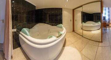 Фото номера Двухуровневые апартаменты Апартаменты Central Area Apartments г. Киев 4