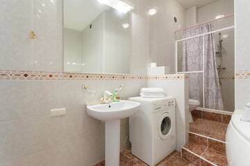 Фото номера Апартаменты с балконом на ул. Красноармейская Апартаменты Central Area Apartments г. Киев 21