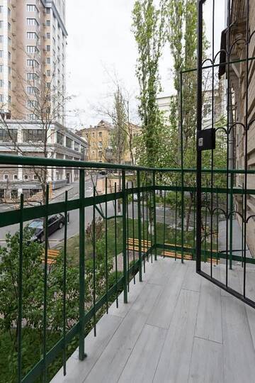 Фото номера Апартаменты с балконом Апартаменты *Kiev 2Rooms White Apartment г. Киев 14