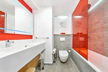 Фото номера Полулюкс Отель Park Inn by Radisson Kyiv Troyitska г. Киев 6