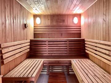 Фото номера Дом с 4 спальнями Дома для отпуска Sadovyy Comfortable Holiday Home г. Киев 75
