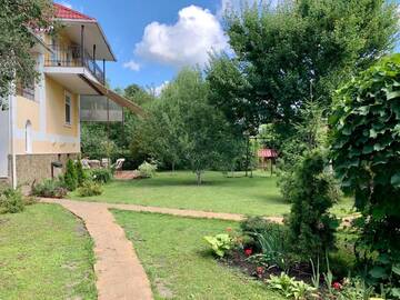 Фото номера Дом с 4 спальнями Дома для отпуска Sadovyy Comfortable Holiday Home г. Киев 69