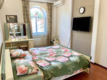 Фото номера Дом с 4 спальнями Дома для отпуска Sadovyy Comfortable Holiday Home г. Киев 31