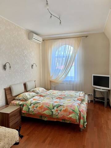 Фото номера Дом с 4 спальнями Дома для отпуска Sadovyy Comfortable Holiday Home г. Киев 36