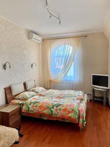 Фото номера Дом с 4 спальнями Дома для отпуска Sadovyy Comfortable Holiday Home г. Киев 91
