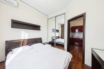 Фото номера Апартаменты с 2 спальнями Апартаменты Apartment in the city center г. Киев 9