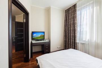 Фото номера Апартаменты с 2 спальнями Апартаменты Apartment in the city center г. Киев 8
