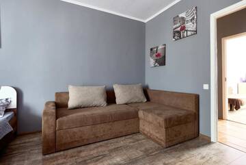Фото номера Апартаменты с 2 спальнями Апартаменты V80-18 MODERN TWO NEW LARGE 80m2 SEPARATE 2BEDROOMS - CENTRAL LOCATION, OLYMPIC STADIUM - GULLIVER MALL - Velyka Vasylkivska St, 80 г. Киев 76