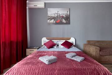 Фото номера Апартаменты с 2 спальнями Апартаменты V80-18 MODERN TWO NEW LARGE 80m2 SEPARATE 2BEDROOMS - CENTRAL LOCATION, OLYMPIC STADIUM - GULLIVER MALL - Velyka Vasylkivska St, 80 г. Киев 26
