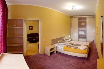 Фото номера Апартаменты с 1 спальней Апартаменты Kyiv apartment in the city center on Turgenevskaya street г. Киев 20