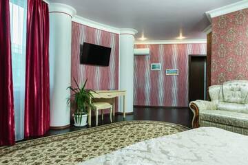 Фото номера Люкс с балконом Отель naDobu Hotel Roshe г. Киев 15