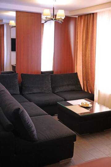 Фото номера Апартаменты в пентхаусе Апартаменты Alexandra Apartments Industrial Bridge г. Киев 39