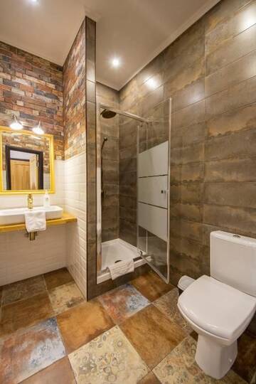 Фото номера Апартаменты с балконом - ул. Михайловская, 24В Апартаменты DayFlat Apartments Khreschatyk г. Киев 7