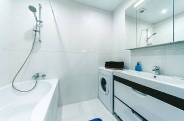 Фото номера Апартаменты с 2 спальнями Апартаменты FlatRent Drahomanova 2a г. Киев 10