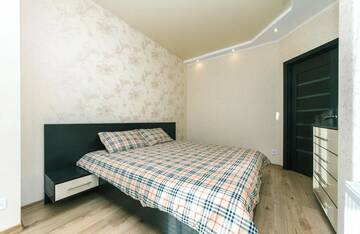 Фото номера Апартаменты с 1 спальней Апартаменты FlatRent Drahomanova 2a г. Киев 2