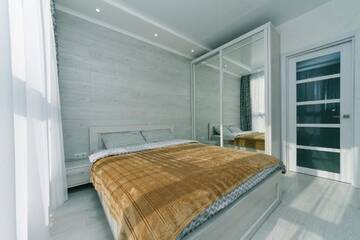 Фото номера Апартаменты Делюкс Апартаменты FlatRent Drahomanova 2a г. Киев 3