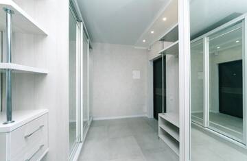 Фото номера Апартаменты Делюкс Апартаменты FlatRent Drahomanova 2a г. Киев 9
