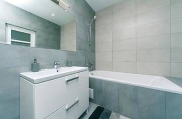 Фото номера Апартаменты Делюкс Апартаменты FlatRent Drahomanova 2a г. Киев 12