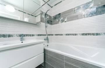 Фото номера Улучшенные апартаменты Апартаменты FlatRent Drahomanova 2a г. Киев 9