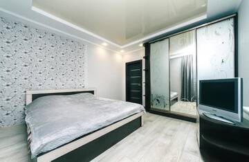 Фото номера Апартаменты с 2 спальнями Апартаменты FlatRent Drahomanova 2a г. Киев 5