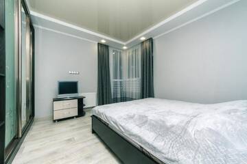 Фото номера Апартаменты с 2 спальнями Апартаменты FlatRent Drahomanova 2a г. Киев 6