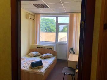 Фото номера Двухместный номер с 1 кроватью и балконом Отель Freedom Hotel Kiev г. Киев 8
