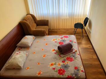 Фото номера Трехместный номер с собственной ванной комнатой Отель Freedom Hotel Kiev г. Киев 4