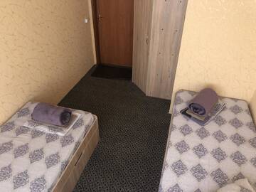 Фото номера Двухместный номер с 2 отдельными кроватями и балконом Отель Freedom Hotel Kiev г. Киев 10