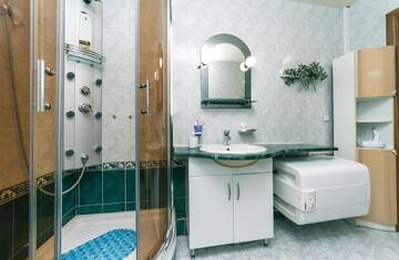 Фото номера Апартаменты - Двухуровневые Апартаменты VIP apartment near Olympic Stadium г. Киев 21