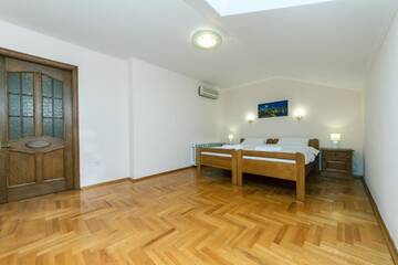 Фото номера Апартаменты - Двухуровневые Апартаменты VIP apartment near Olympic Stadium г. Киев 28