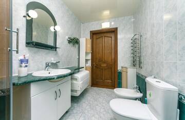 Фото номера Апартаменты - Двухуровневые Апартаменты VIP apartment near Olympic Stadium г. Киев 22