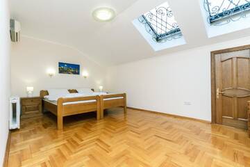Фото номера Апартаменты - Двухуровневые Апартаменты VIP apartment near Olympic Stadium г. Киев 29