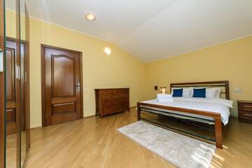 Фото номера Апартаменты - Двухуровневые Апартаменты VIP penthouse apartment in historic center city on Khreschatyk г. Киев 50
