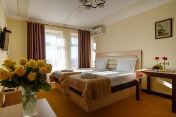 Фото номера Стандартные апартаменты Апарт-отели ApartHotel on Klinichna st. (1st entrance) г. Киев 8