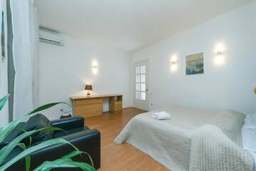 Фото номера Апартаменты с 2 спальнями Апартаменты WeinKiev on Proresnaya str. г. Киев 18