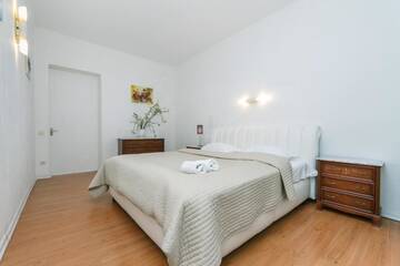 Фото номера Апартаменты с 2 спальнями Апартаменты WeinKiev on Proresnaya str. г. Киев 29