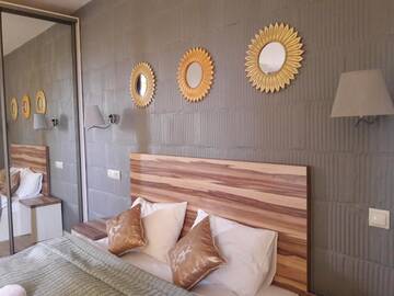 Фото номера Улучшенный трехместный номер Отель Mini Hotel on Demiivska г. Киев 9