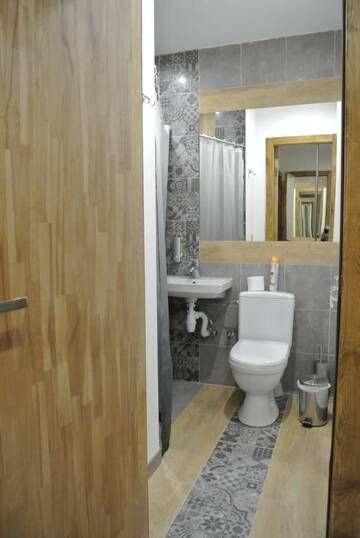 Фото номера Двухместный номер Делюкс с 1 кроватью Отель Mini Hotel on Demiivska г. Киев 3