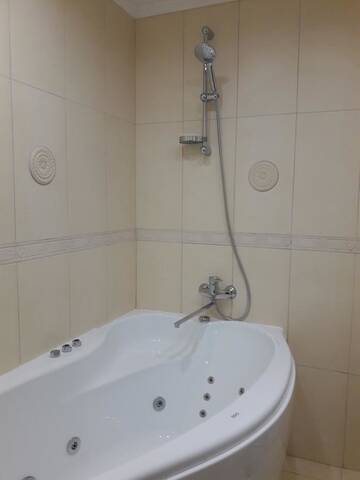 Фото номера Люкс с гидромассажной ванной Отель Mini Hotel on Demiivska г. Киев 11