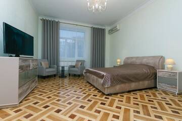 Фото номера Апартаменты Апартаменты VIP 2 bedroms right near Khreashatik г. Киев 56