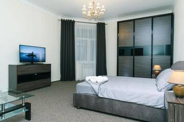 Фото номера Апартаменты Апартаменты VIP 2 bedroms right near Khreashatik г. Киев 57