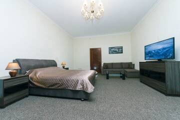 Фото номера Апартаменты Апартаменты VIP 2 bedroms right near Khreashatik г. Киев 28