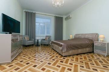 Фото номера Апартаменты Апартаменты VIP 2 bedroms right near Khreashatik г. Киев 24