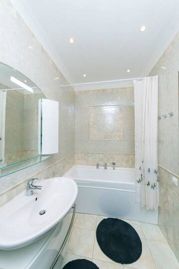 Фото номера Апартаменты Апартаменты VIP 2 bedroms right near Khreashatik г. Киев 30