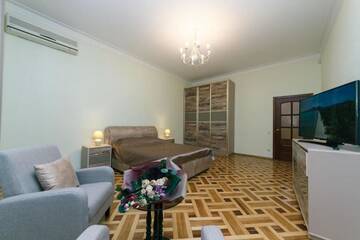 Фото номера Апартаменты Апартаменты VIP 2 bedroms right near Khreashatik г. Киев 61